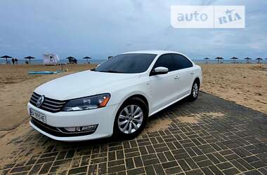 Седан Volkswagen Passat 2014 в Кропивницком