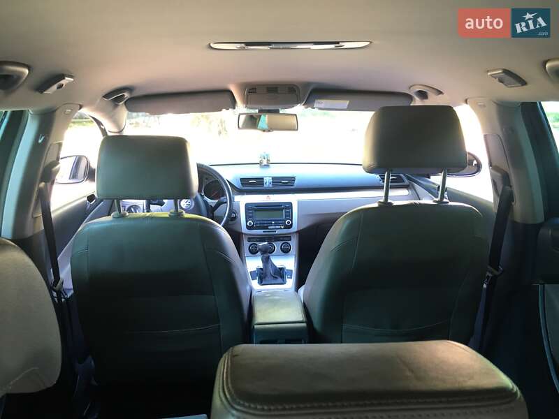 Универсал Volkswagen Passat 2006 в Хусте