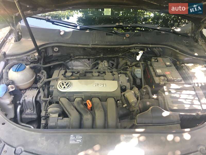 Универсал Volkswagen Passat 2006 в Хусте