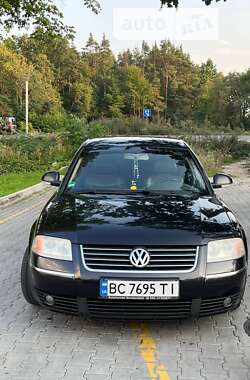 Седан Volkswagen Passat 2004 в Львове