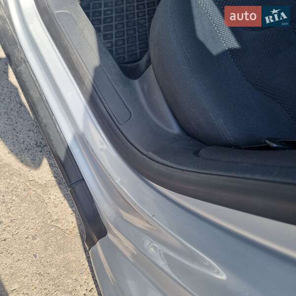 Универсал Volkswagen Passat 2010 в Львове фото 20 Универсал Volkswagen Passat 2010 в Львове