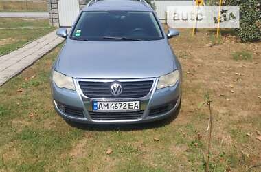 Універсал Volkswagen Passat 2005 в Звягелі