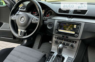 Универсал Volkswagen Passat 2012 в Дрогобыче