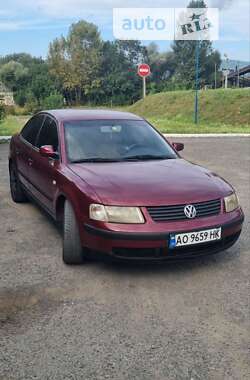 Седан Volkswagen Passat 1997 в Ужгороде