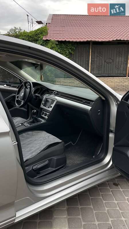 Седан Volkswagen Passat 2015 в Запорожье фото 7 Седан Volkswagen Passat 2015 в Запорожье