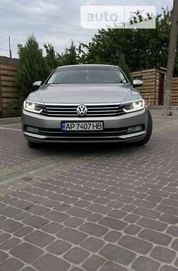 Седан Volkswagen Passat 2015 в Запоріжжі