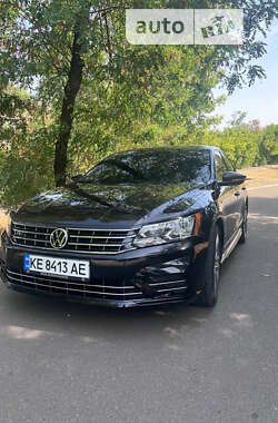 Седан Volkswagen Passat 2017 в Кривом Роге