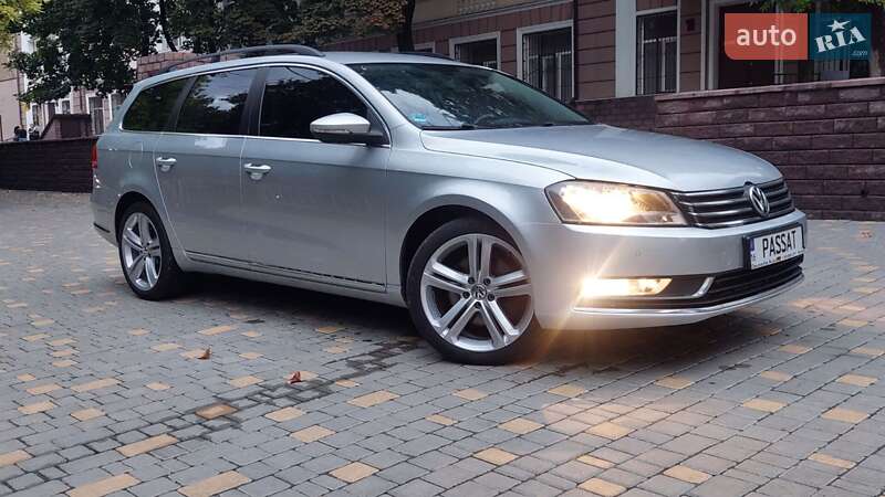 Універсал Volkswagen Passat 2013 в Одесі