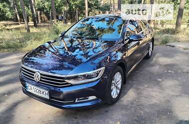 Седан Volkswagen Passat 2016 в Черкассах