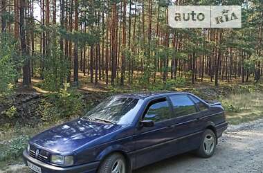 Седан Volkswagen Passat 1989 в Ратному