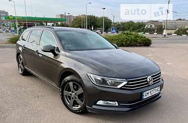 Универсал Volkswagen Passat 2015 в Житомире