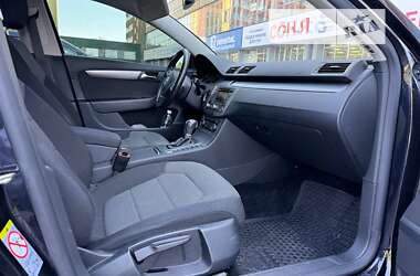 Универсал Volkswagen Passat 2011 в 