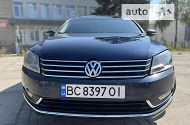 Универсал Volkswagen Passat 2011 в Старом Самборе