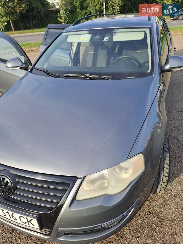 Универсал Volkswagen Passat 2006 в Коломые