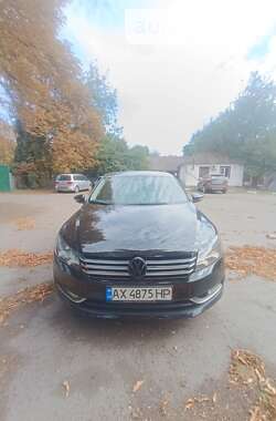 Седан Volkswagen Passat 2012 в Глобиному