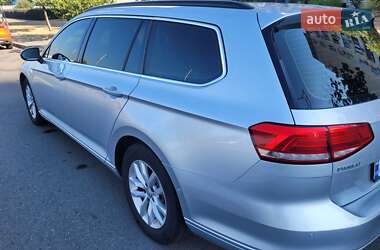 Универсал Volkswagen Passat 2017 в Киеве