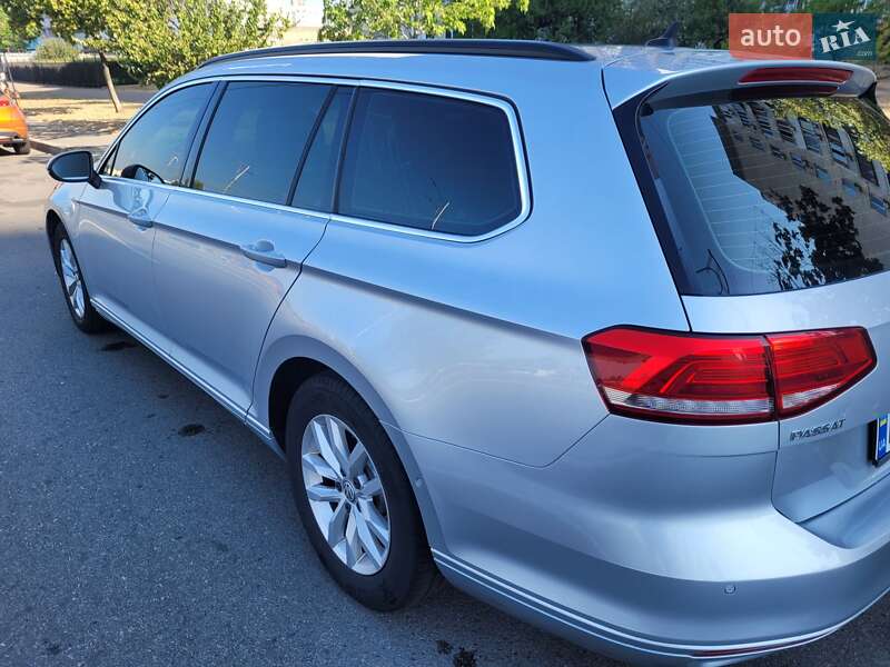 Універсал Volkswagen Passat 2017 в Києві
