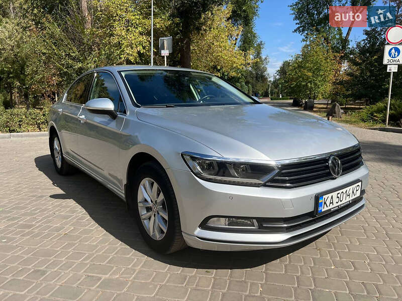Седан Volkswagen Passat 2018 в Кривом Роге