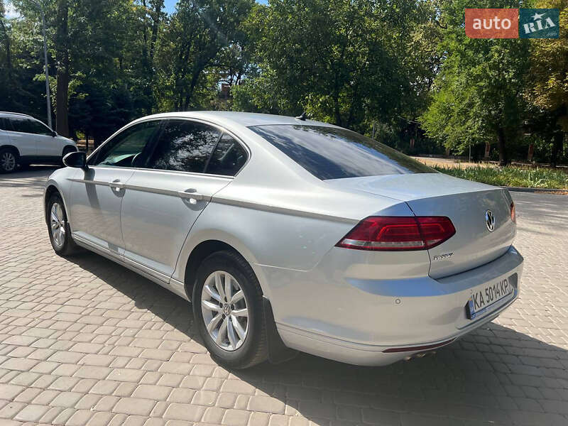Седан Volkswagen Passat 2018 в Кривом Роге