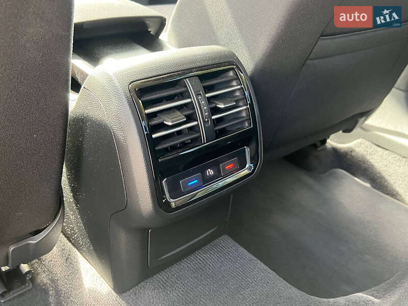 Седан Volkswagen Passat 2018 в Кривом Роге