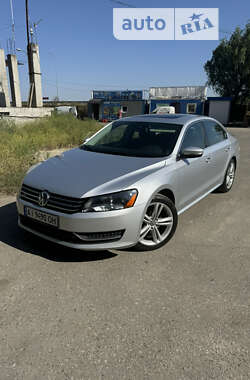 Седан Volkswagen Passat 2013 в Киеве