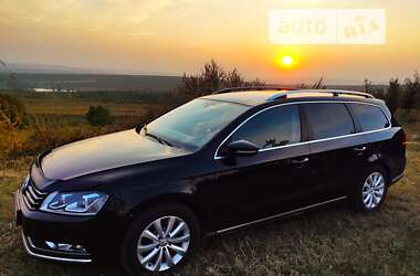 Універсал Volkswagen Passat 2014 в Хотині