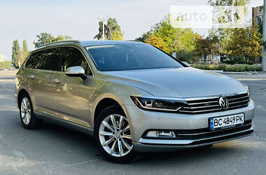 Універсал Volkswagen Passat 2015 в Охтирці