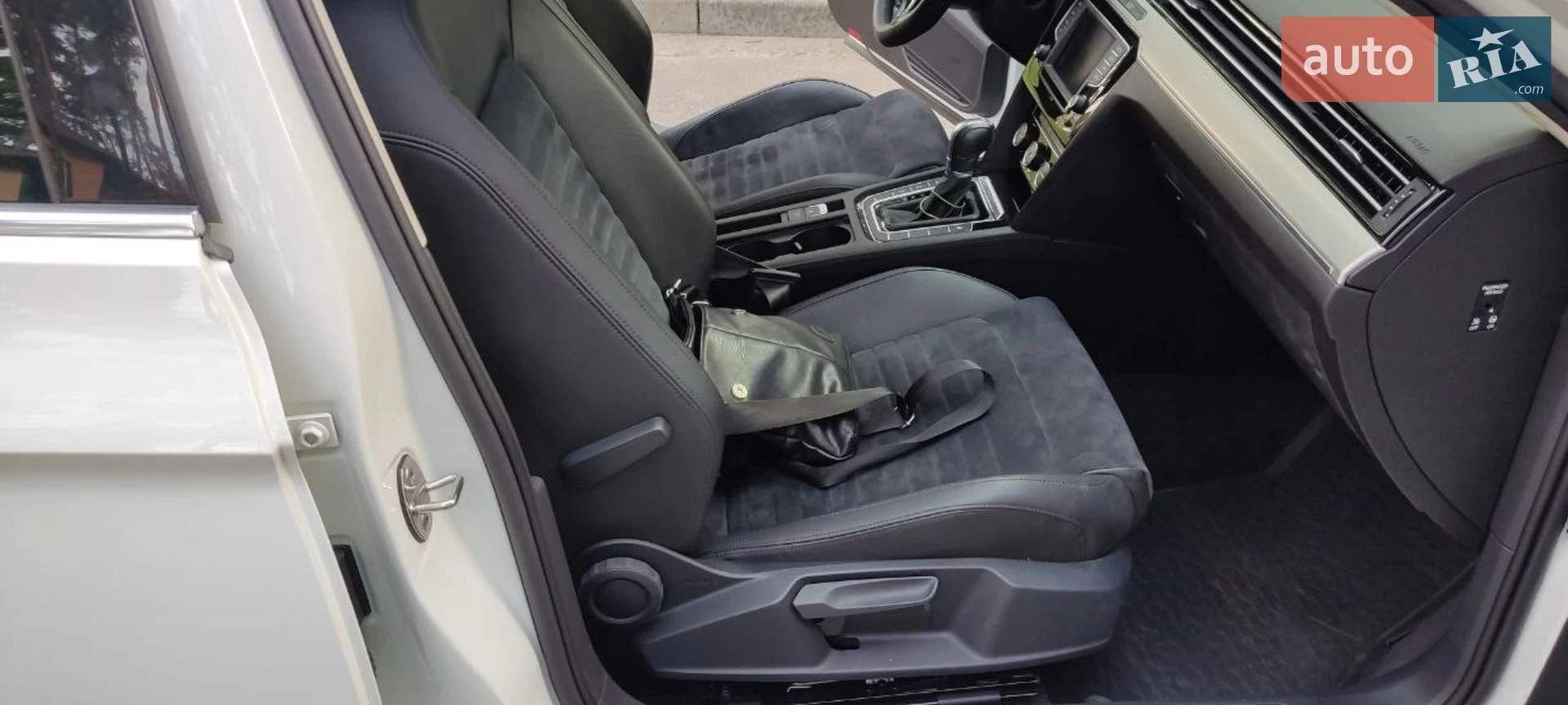 2017 Volkswagen Passat - мініатюра 12