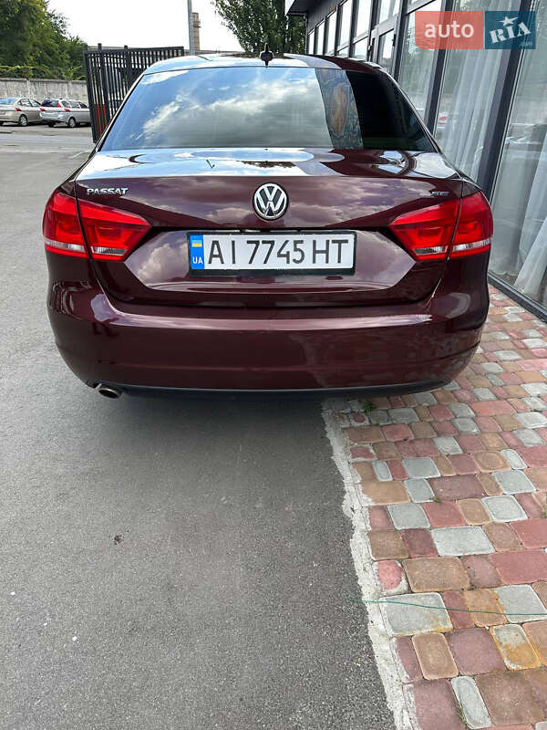 Седан Volkswagen Passat 2013 в Києві