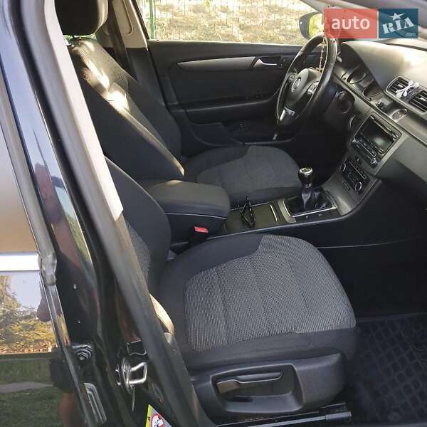 Універсал Volkswagen Passat 2011 в Львові