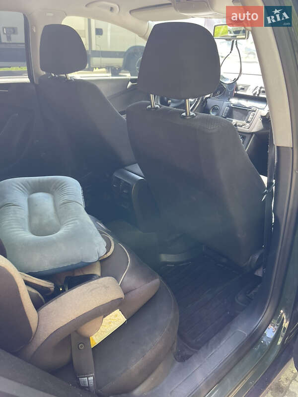 Універсал Volkswagen Passat 2010 в Львові