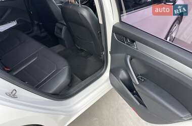 Седан Volkswagen Passat 2014 в 