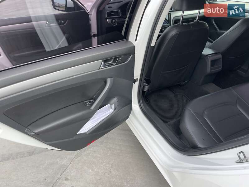 Седан Volkswagen Passat 2014 в Кременчуге