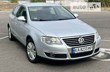 Седан Volkswagen Passat 2007 в Киеве