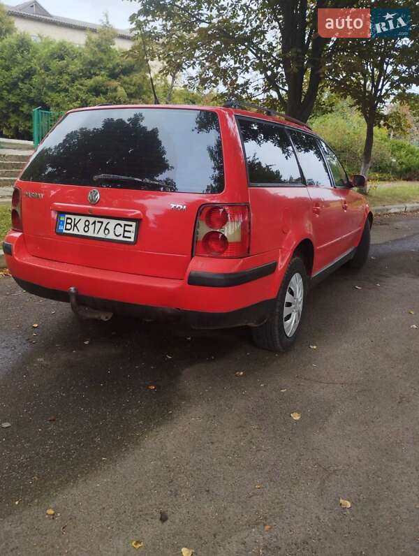 Универсал Volkswagen Passat 2000 в Костополе