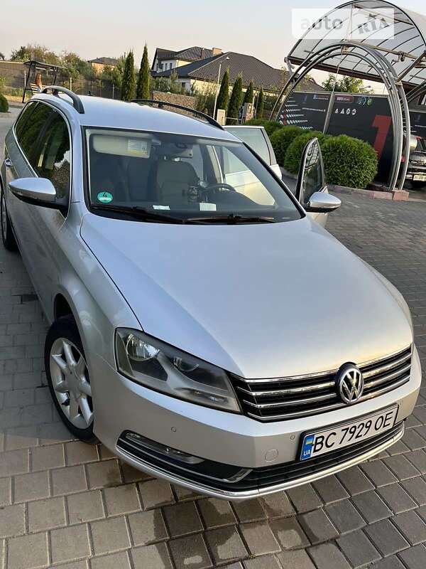 Універсал Volkswagen Passat 2011 в Самборі фото 6 Універсал Volkswagen Passat 2011 в Самборі