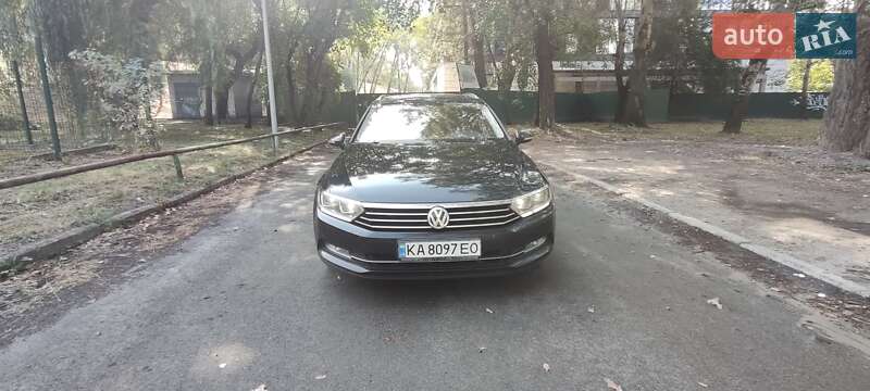 Универсал Volkswagen Passat 2014 в Киеве