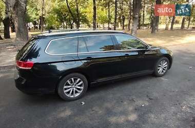 Универсал Volkswagen Passat 2014 в Киеве