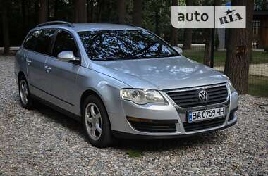 Универсал Volkswagen Passat 2005 в Знаменке