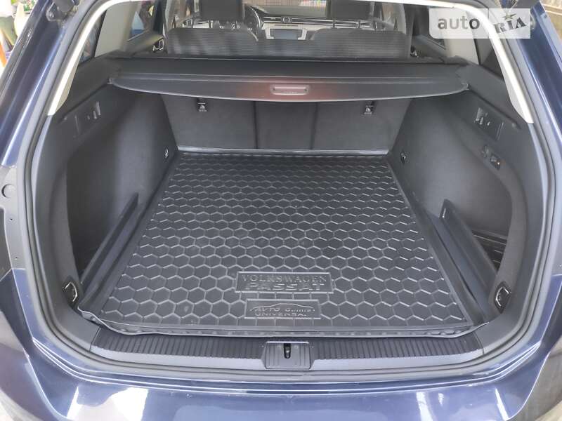 Універсал Volkswagen Passat 2017 в Львові