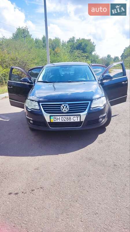 Седан Volkswagen Passat 2006 в Березівці