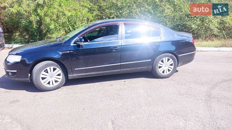 Седан Volkswagen Passat 2006 в Березівці