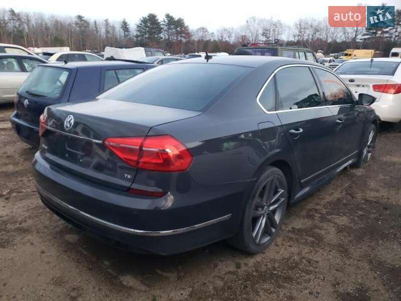 Седан Volkswagen Passat 2016 в Ржищеве