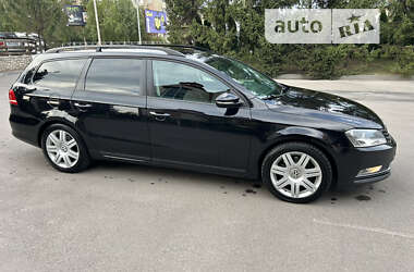 Універсал Volkswagen Passat 2013 в Тернополі