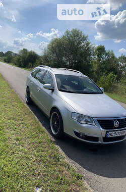 Універсал Volkswagen Passat 2010 в Львові