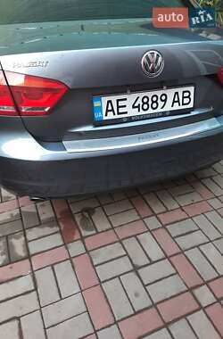 Седан Volkswagen Passat 2013 в Кривом Роге