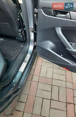 Седан Volkswagen Passat 2013 в 