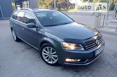 Универсал Volkswagen Passat 2013 в Тернополе