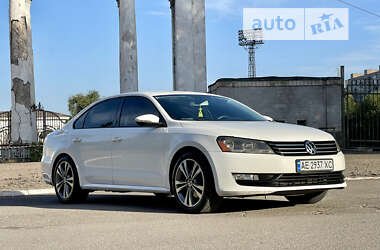 Седан Volkswagen Passat 2012 в Дніпрі