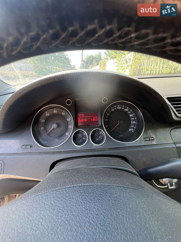 Седан Volkswagen Passat 2006 в Краматорську
